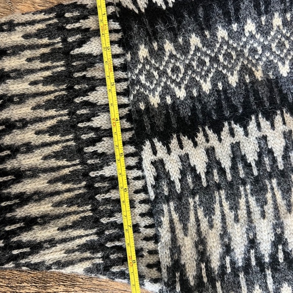 Vintage Swedish Iceland by Jersey Modeller Wool Sweater - Picture 13 of 15